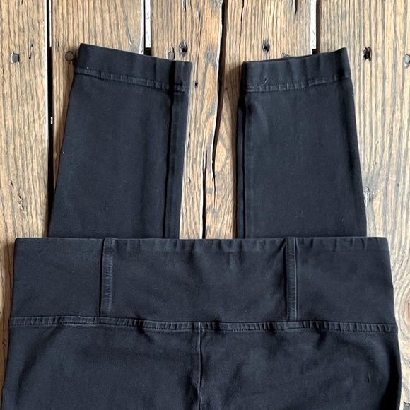 Talula Black Mid-Rise (Chill) Full Length Leggings - XS - Picture 9 of 9